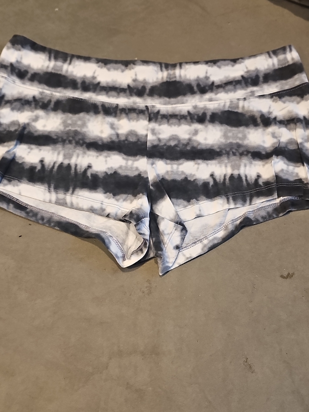 No Boundaries Women's Black & White Tie-Dye Bike Shorts